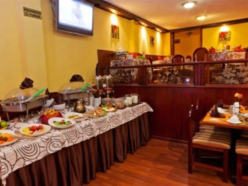 Fenix Hotel Quito 3*,
