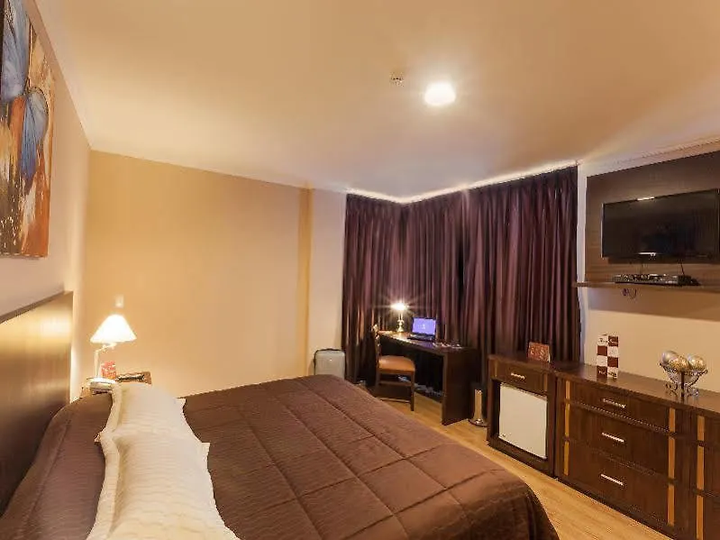 Fenix Hotel Quito 3*,