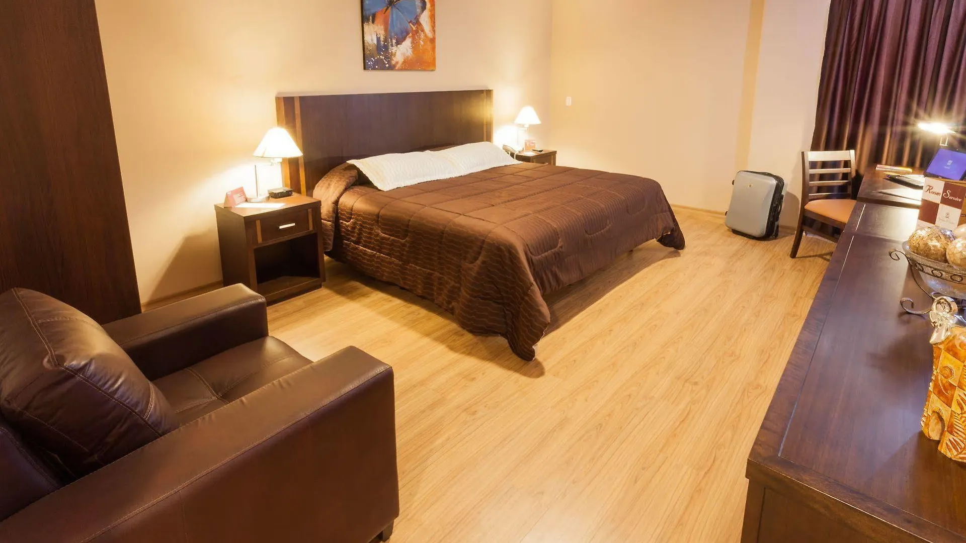 Fenix Hotel Quito 3*,  Ecuador